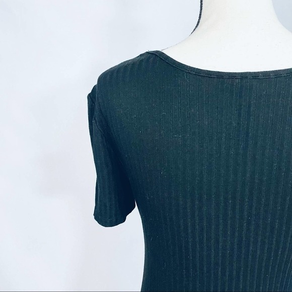 Feathers Ribbed Short Sleeve Dress - Picture 5 of 7